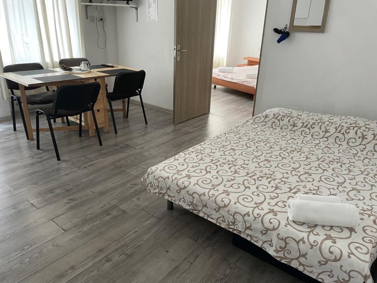 Studio Piata Amzei Nr.1 بوخارست المظهر الخارجي الصورة