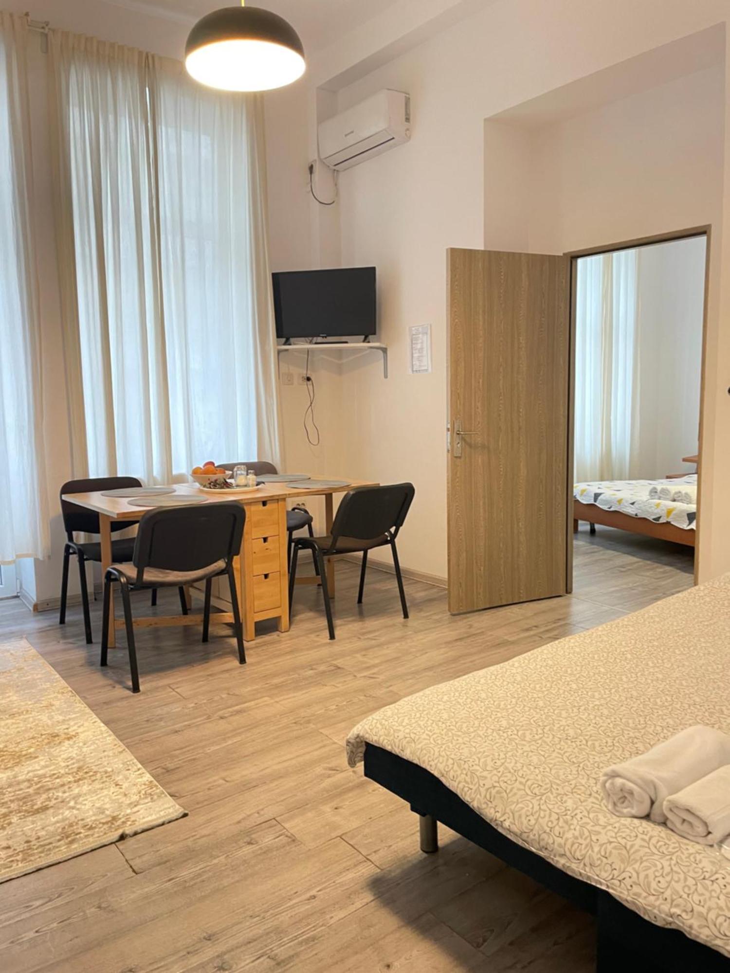 Studio Piata Amzei Nr.1 بوخارست المظهر الخارجي الصورة